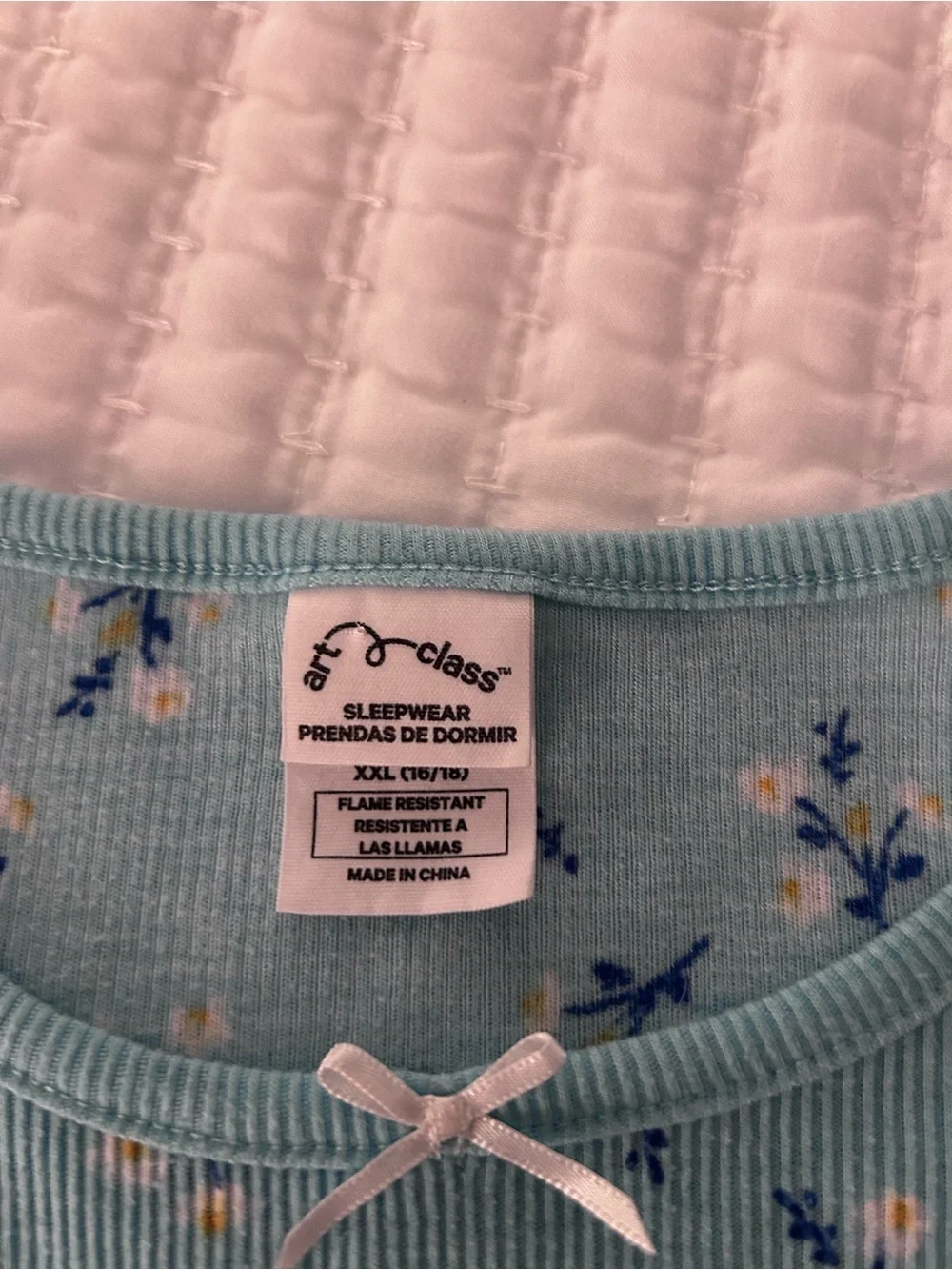 art class light blue floral ribbed sleep set with white bow. Size XXL (16-18)